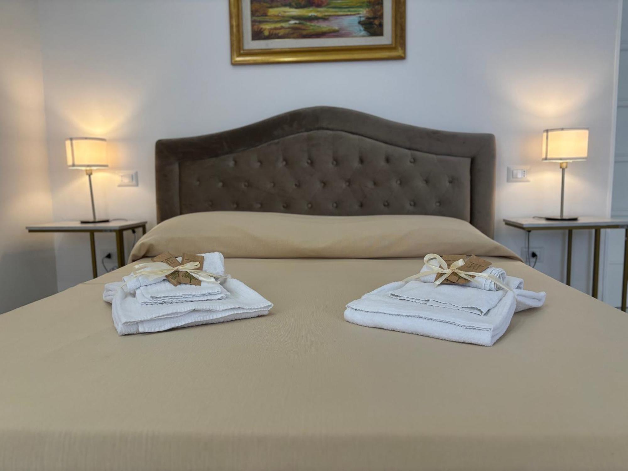 Tina'S Room Santa Maria di Castellabate Exterior photo